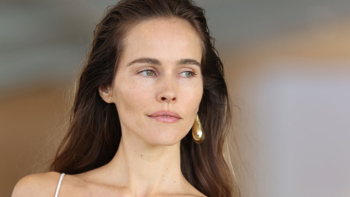 Former Home and Away star Isabel Lucas debuts new mystery partner ...